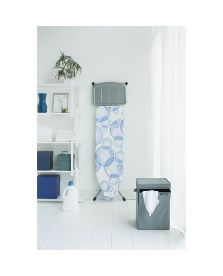 Маса за гладене brabantia b 124x38cm с поставка за парогенератор, perfectflow bubbles